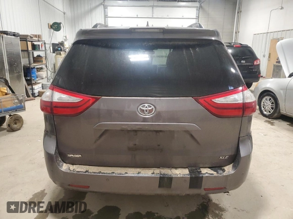 2019 Toyota Sienna XLE Auto Access Seat with VIN 5TDYZ3DC3KS005207, listed as a Copart auction lot 47881075 with 155,779 mi miles and Salvage Title. Bid and sale history available at carsss.com. Image 6.
