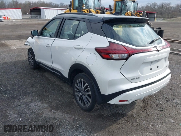 2021 Nissan Kicks SR z VIN 3N1CP5DV2ML492750, wystawiony jako IAAI lot #41918321 z przebiegiem 40 634 mil mil oraz . Historia ofert i sprzedaży dostępna na DreamBid. Obrazek 3.