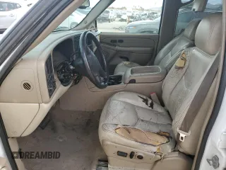 2005 Chevrolet Tahoe LS with VIN 1GNEC13T55R242365, listed as a Copart auction lot 84685624 with 199,968 mi miles and Salvage Title. Bid and sale history available at carsss.com. Image 7.