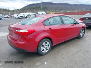 2015 Kia Forte LX with VIN KNAFX4A69F5427203, listed as a IAAI auction lot 41961590 with 176,599 mi miles. Bid and sale history available at carsss.com. Image 4.