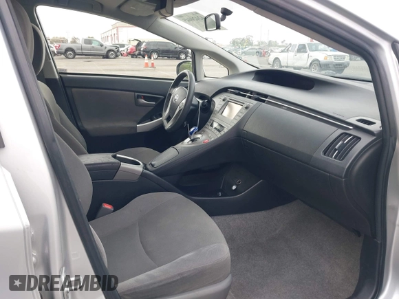 2015 Toyota Prius Four with VIN JTDKN3DU5F1931380, listed as a IAAI auction lot 42420445 with 128,596 mi miles and . Bid and sale history available at DreamBid. Image 5.