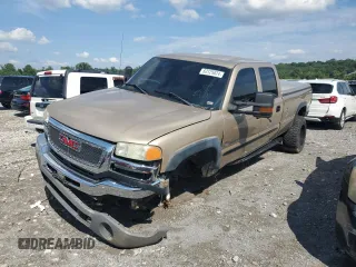 2004 GMC Sierra 2500HD z VIN 1GTHK231X4F155588, wystawiony jako Copart lot #63125024 z przebiegiem 111 238 mil mil oraz Szkoda całkowita • Salvage title. Historia ofert i sprzedaży dostępna na DreamBid. Obrazek 1.