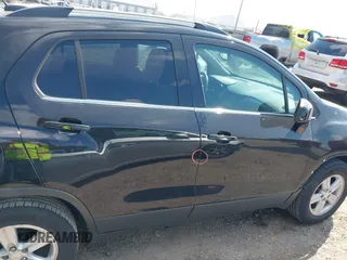 2020 Chevrolet Trax LT z VIN 3GNCJLSB9LL226191, wystawiony jako IAAI lot #42010382 z przebiegiem 90 357 mil mil oraz . Historia ofert i sprzedaży dostępna na DreamBid. Obrazek 13.