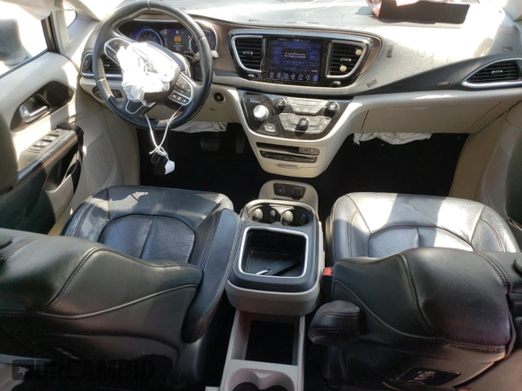 2017 Chrysler Pacifica Touring L Plus with VIN 2C4RC1EG2HR530806, listed as a Copart auction lot 51471914 with 108,550 mi miles and Salvage Title. Bid and sale history available at DreamBid. Image 8.