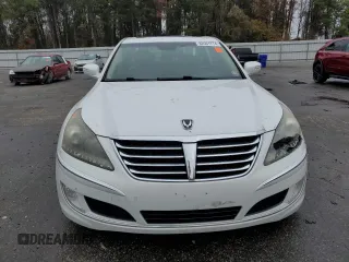 2013 Hyundai Equus Signature with VIN KMHGH4JH0DU065931, listed as a Copart auction lot 82661774 with 129,843 mi miles and Salvage title. Bid and sale history available at DreamBid. Image 5.