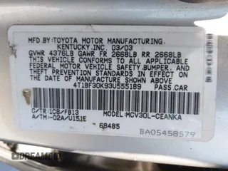 2003 Toyota Camry LE z VIN 4T1BF30K93U555189, wystawiony jako IAAI lot #42086826 z przebiegiem 120 840 mil mil oraz . Historia ofert i sprzedaży dostępna na DreamBid. Obrazek 9.