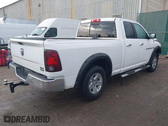 2012 Ram 1500 Big Horn z VIN 1C6RD6GT0CS323124, wystawiony jako IAAI lot #41486027 z przebiegiem 107 784 mil mil oraz . Historia ofert i sprzedaży dostępna na DreamBid. Obrazek 4.