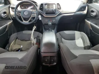 2017 Jeep Cherokee Sport с VIN 1C4PJLAB2HW641088, выставлен на аукционе Copart как лот 53903025 с пробегом 141 740 миль миль и Списание • Salvage title. История ставок и продаж доступна на DreamBid. Изображение 8.