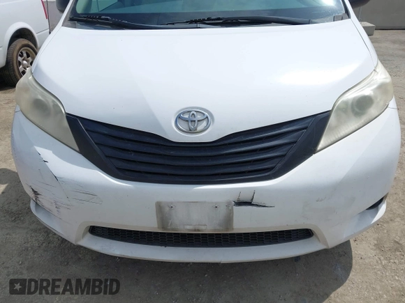2011 Toyota Sienna with VIN 5TDZK3DCXBS011806, listed as a IAAI auction lot 41999946 with 219,907 mi miles. Bid and sale history available at carsss.com. Image 6.