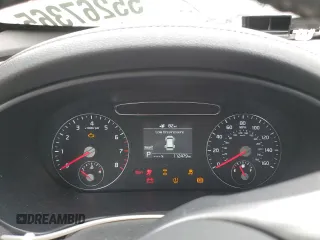 2019 Kia Sorento LX z VIN 5XYPGDA51KG468487, wystawiony jako Copart lot #55267365 z przebiegiem 112 479 mil mil oraz Szkoda całkowita • Salvage title. Historia ofert i sprzedaży dostępna na DreamBid. Obrazek 9.