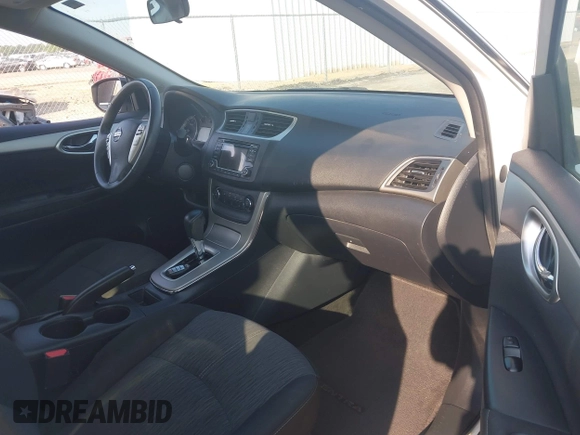 2015 Nissan Sentra SV z VIN 3N1AB7AP3FL639054, wystawiony jako IAAI lot #42489968 z przebiegiem 144 380 mil mil oraz . Historia ofert i sprzedaży dostępna na DreamBid. Obrazek 5.