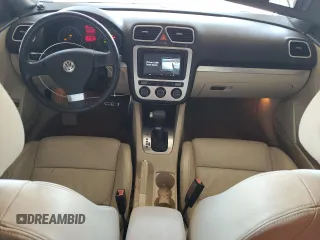 2007 Volkswagen Eos 2.0T с VIN WVWDA71F27V049675, выставлен на аукционе Copart как лот 58096615 с пробегом 106 678 миль миль и Списание • Salvage title. История ставок и продаж доступна на DreamBid. Изображение 8.