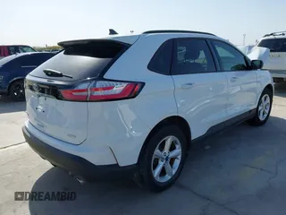 2020 Ford Edge SE z VIN 2FMPK3G92LBA35135, wystawiony jako IAAI lot #41851720 z przebiegiem 49 534 mil mil oraz . Historia ofert i sprzedaży dostępna na DreamBid. Obrazek 4.