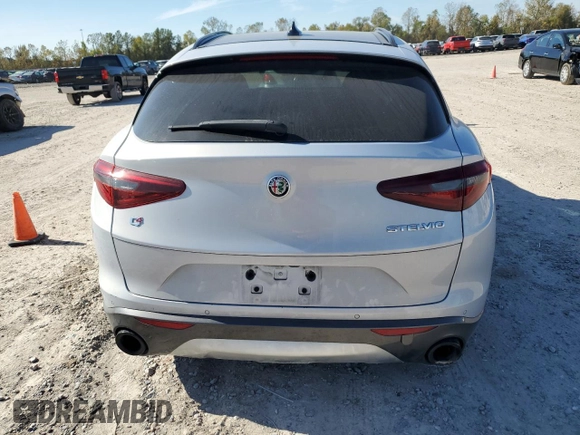2022 Alfa Romeo Stelvio Veloce z VIN ZASPAKBN3N7D45240, wystawiony jako Copart lot #84031714 z przebiegiem 29 254 mil mil oraz Szkoda całkowita • Salvage title. Historia ofert i sprzedaży dostępna na DreamBid. Obrazek 6.