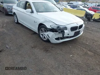 2012 BMW 5 Series 528i xDrive with VIN WBAXH5C59CDW09870, listed as a IAAI auction lot 40863177 with 109,397 mi miles. Bid and sale history available at carsss.com. Image 1.