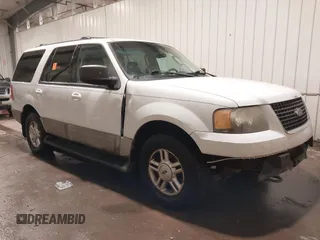 2003 Ford Expedition Special Service z VIN 1FMPU16L63LB50445, wystawiony jako IAAI lot #41445377 z przebiegiem 206 264 mil mil oraz . Historia ofert i sprzedaży dostępna na DreamBid. Obrazek 1.