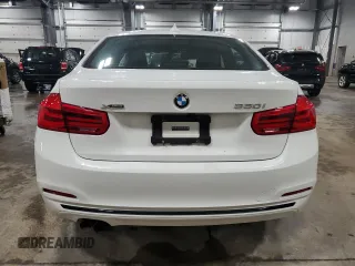 2018 BMW 3 Series 330i xDrive with VIN WBA8D9G5XJNU72561, listed as a Copart auction lot 55093355 with 28,411 mi miles and Salvage title. Bid and sale history available at DreamBid. Image 6.