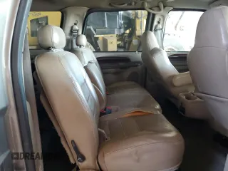 2003 Ford Excursion Limited с VIN 1FMNU42S23ED13778, выставлен на аукционе Copart как лот 52371665 с пробегом 275 336 миль миль и Списание • Salvage title. История ставок и продаж доступна на DreamBid. Изображение 11.