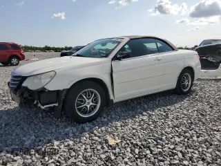 2008 Chrysler Sebring LX z VIN 1C3LC45KX8N170990, wystawiony jako Copart lot #55962355 z przebiegiem 147 702 mil mil oraz Szkoda całkowita • Salvage title. Historia ofert i sprzedaży dostępna na DreamBid. Obrazek 1.