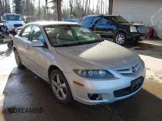 2008 Mazda 6 i Sport VE with VIN 1YVHP80C285M48093, listed as a IAAI auction lot 41881272 with 184,410 mi miles. Bid and sale history available at carsss.com. Image 1.