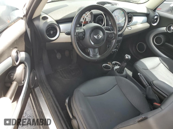2012 MINI Hardtop with VIN WMWSU3C54CT186406, listed as a Copart auction lot 60940305 with 106,819 mi miles and Salvage title. Bid and sale history available at DreamBid. Image 8.