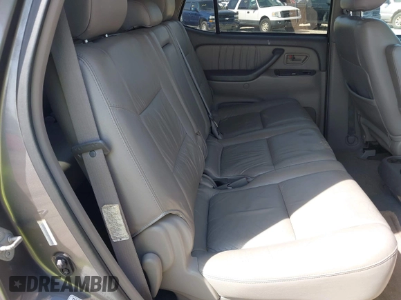 2003 Toyota Sequoia Limited with VIN 5TDBT48AX3S163180, listed as a IAAI auction lot 42129050 with 125,086 mi miles and . Bid and sale history available at DreamBid. Image 8.