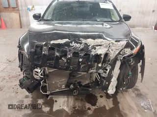 2018 Jeep Cherokee Limited with VIN 1C4PJMDB5JD617757, listed as a IAAI auction lot 40944952 with 81,573 mi miles. Bid and sale history available at carsss.com. Image 6.