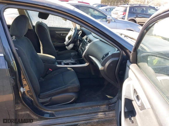 2015 Nissan Altima 2.5 with VIN 1N4AL3AP3FC188812, listed as a IAAI auction lot 41592227 with 241,773 mi miles. Bid and sale history available at carsss.com. Image 5.
