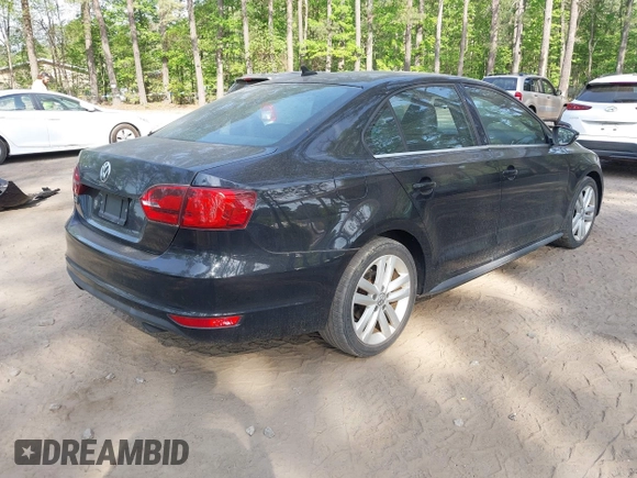 2013 Volkswagen Jetta GLI Autobahn with VIN 3VW467AJ2DM215802, listed as a IAAI auction lot 42077962 with 102,339 mi miles and . Bid and sale history available at DreamBid. Image 4.