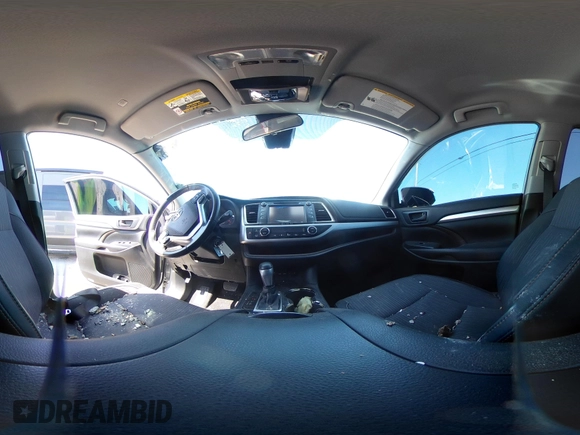 2019 Toyota Highlander LE with VIN 5TDZZRFH8KS362902, listed as a IAAI auction lot 42134460 with 40,102 mi miles and . Bid and sale history available at DreamBid. Image 19.