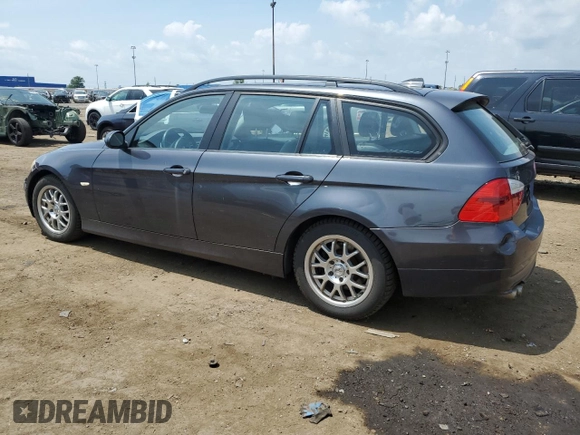 2007 BMW 3 Series 328i z VIN WBAVS13587FX15951, wystawiony jako Copart lot #61457175 z przebiegiem 153 167 mil mil oraz Czysty tytuł • Clean title. Historia ofert i sprzedaży dostępna na DreamBid. Obrazek 2.