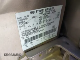 2007 Ford F-250 XL z VIN 1FTSW21P37EA76534, wystawiony jako IAAI lot #42076778 z przebiegiem Nie podano mil oraz . Historia ofert i sprzedaży dostępna na DreamBid. Obrazek 9.