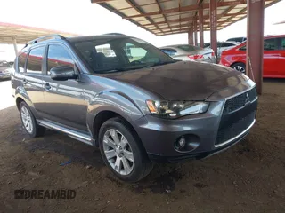 2010 Mitsubishi Outlander SE z VIN JA4AS3AW5AZ013840, wystawiony jako IAAI lot #42180704 z przebiegiem 148 821 mil mil oraz . Historia ofert i sprzedaży dostępna na DreamBid. Obrazek 1.