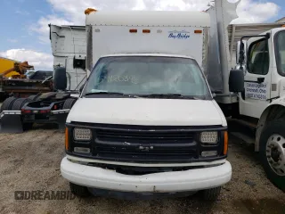 1999 Chevrolet Express Commercial E23 with VIN 1GBHG31R9X1028241, listed as a Copart auction lot 59120343 with 186,513 mi miles and Non Repairable. Bid and sale history available at carsss.com. Image 5.