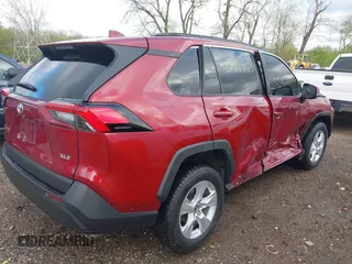 2020 Toyota RAV4 XLE with VIN 2T3W1RFV1LC052043, listed as a IAAI auction lot 42049165 with 116,628 mi miles and . Bid and sale history available at DreamBid. Image 4.