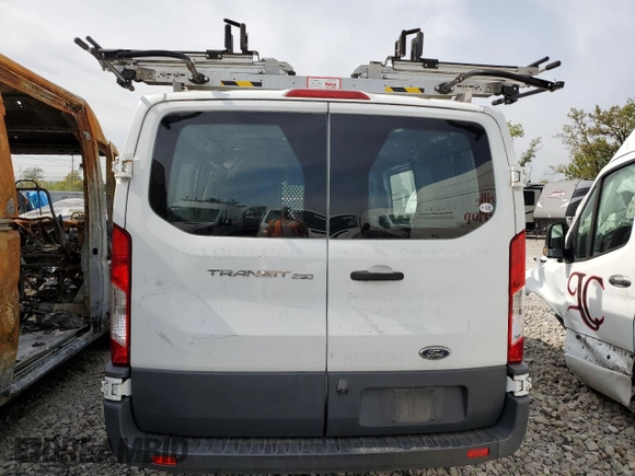 2017 Ford Transit with VIN 1FTYR1YMXHKA99707, listed as a Copart auction lot 71159204 with 198,901 mi miles and Clean title. Bid and sale history available at DreamBid. Image 6.