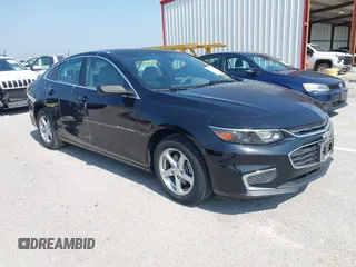2016 Chevrolet Malibu LS z VIN 1G1ZB5ST3GF267414, wystawiony jako IAAI lot #42467371 z przebiegiem 89 264 mil mil oraz . Historia ofert i sprzedaży dostępna na DreamBid. Obrazek 1.