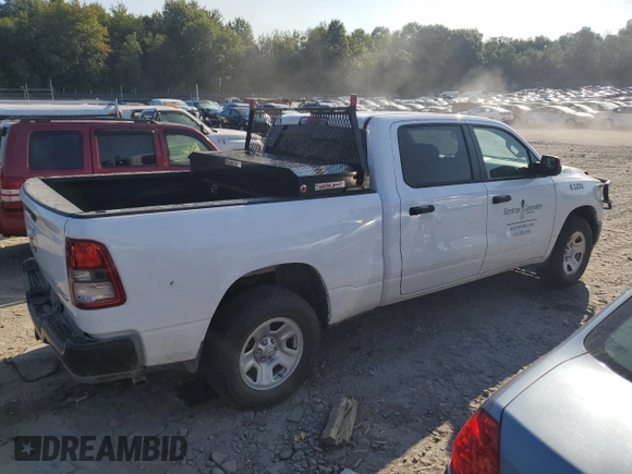 2024 Ram 1500 Tradesman z VIN 1C6SRFNT0RN225627, wystawiony jako Copart lot #69763084 z przebiegiem 4 563 mil mil oraz Szkoda całkowita • Salvage title. Historia ofert i sprzedaży dostępna na DreamBid. Obrazek 3.
