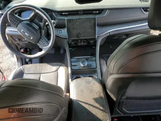 2024 Jeep Grand Cherokee Limited z VIN 1C4RJKBG7R8602757, wystawiony jako Copart lot #57035185 z przebiegiem Nie podano mil oraz Nie do naprawy • Non repairable. Historia ofert i sprzedaży dostępna na DreamBid. Obrazek 8.