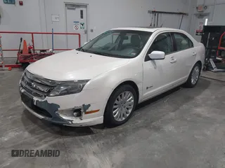 2010 Ford Fusion Hybrid with VIN 3FADP0L30AR152547, listed as a IAAI auction lot 42191154 with 105,180 mi miles. Bid and sale history available at carsss.com. Image 2.