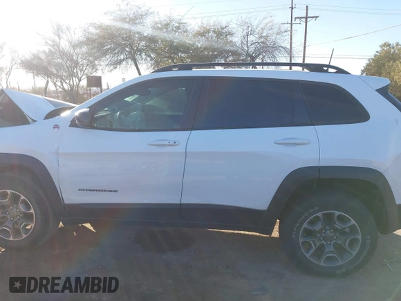 2022 Jeep Cherokee Trailhawk with VIN 1C4PJMBX7ND508415, listed as a IAAI auction lot 41410629 with 30,814 mi miles. Bid and sale history available at carsss.com. Image 15.