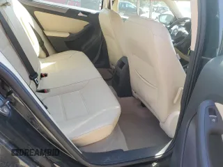 2013 Volkswagen Jetta TDI w/Premium с VIN 3VWLL7AJ5DM389660, выставлен на аукционе Copart как лот 53796405 с пробегом 82 151 миль миль и Чистый • Clean title. История ставок и продаж доступна на DreamBid. Изображение 10.