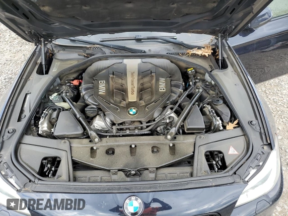 2015 BMW 5 Series 550i xDrive с VIN WBAKP9C54FD980038, выставлен на аукционе Copart как лот 56051025 с пробегом 83 889 миль миль и Списание • Salvage title. История ставок и продаж доступна на DreamBid. Изображение 11.