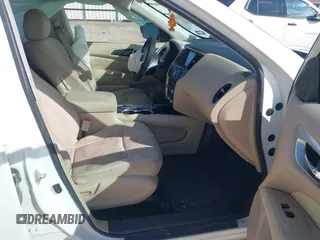 2017 Nissan Pathfinder Platinum with VIN 5N1DR2MM7HC673860, listed as a IAAI auction lot 41316250 with 124,117 mi miles and . Bid and sale history available at DreamBid. Image 5.