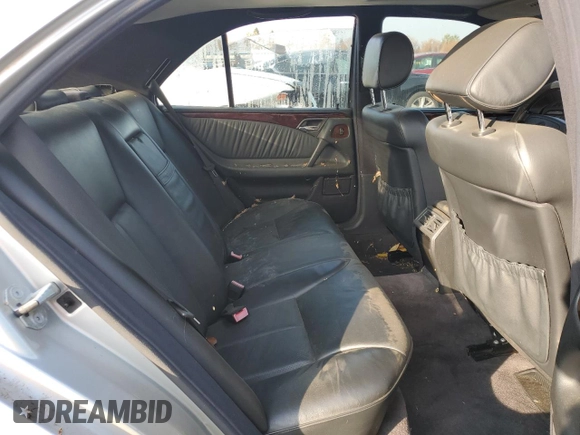 1997 Mercedes-Benz E-Class with VIN WDBJF72F6VA523987, listed as a Copart auction lot 82932444 with 216,038 mi miles and Clean Title. Bid and sale history available at carsss.com. Image 10.
