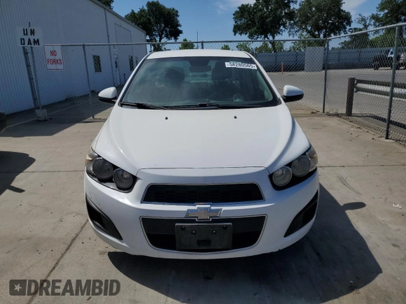 2012 Chevrolet Sonic LS z VIN 1G1JA5SH5C4135658, wystawiony jako Copart lot #58280565 z przebiegiem 140 279 mil mil oraz Czysty tytuł • Clean title. Historia ofert i sprzedaży dostępna na DreamBid. Obrazek 5.