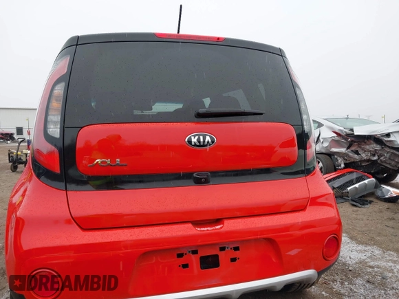2018 Kia Soul + with VIN KNDJP3A53J7539782, listed as a IAAI auction lot 41743823 with 68,640 mi miles. Bid and sale history available at carsss.com. Image 17.
