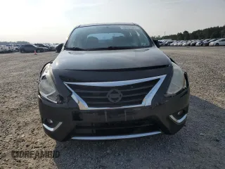 2015 Nissan Versa SV z VIN 3N1CN7AP5FL891369, wystawiony jako Copart lot #59352585 z przebiegiem 59 951 mil mil oraz Szkoda całkowita • Salvage title. Historia ofert i sprzedaży dostępna na DreamBid. Obrazek 5.