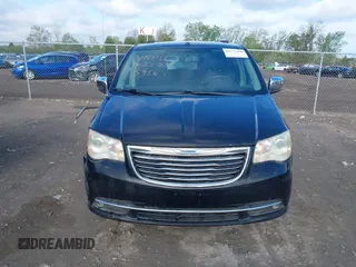 2011 Chrysler Town & Country Limited z VIN 2A4RR6DGXBR667362, wystawiony jako IAAI lot #42177458 z przebiegiem 240 495 mil mil oraz . Historia ofert i sprzedaży dostępna na DreamBid. Obrazek 12.