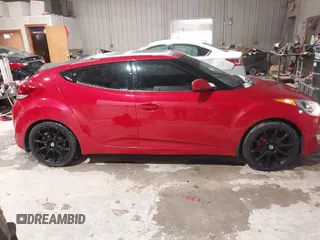 2012 Hyundai Veloster w/Black Int z VIN KMHTC6AD8CU032759, wystawiony jako IAAI lot #41567265 z przebiegiem 156 973 mil mil oraz . Historia ofert i sprzedaży dostępna na DreamBid. Obrazek 13.